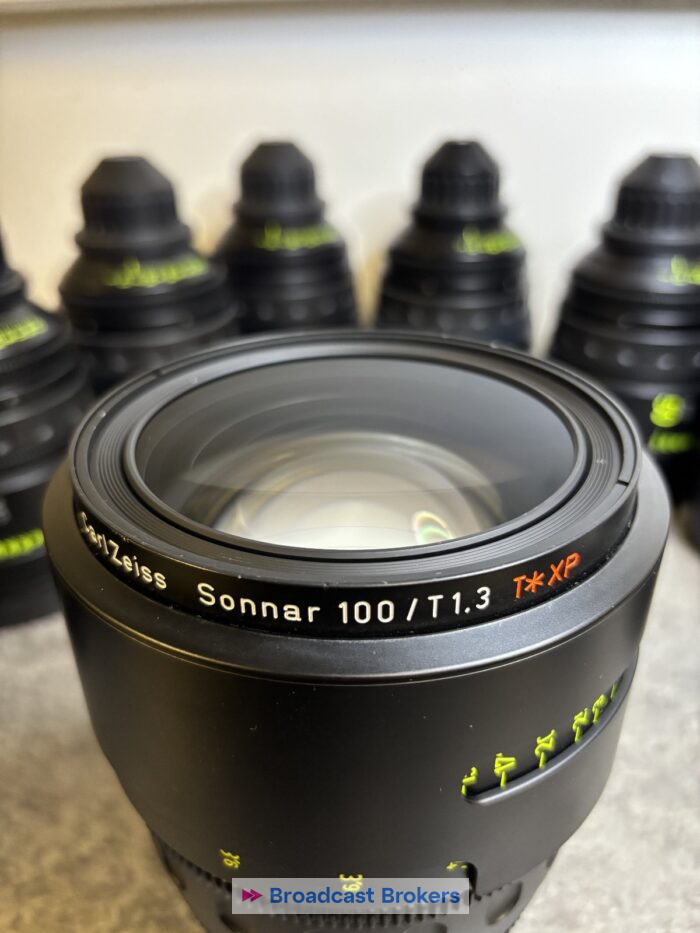 ARRI MASTER PRIME: 18-21-25-32-35-40-50-65-75-100mm T1.3 feet - Image 11