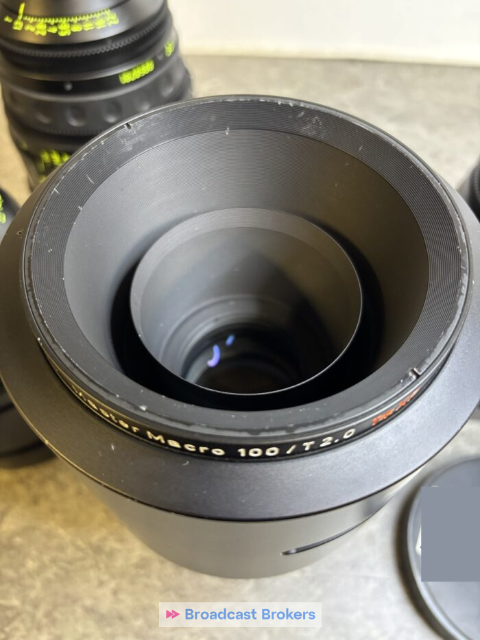 ARRI MASTER PRIME: 14mm T1.3 -100mm Macro T2 -135mm T1.3 -150mm T1.3 feet - Image 3