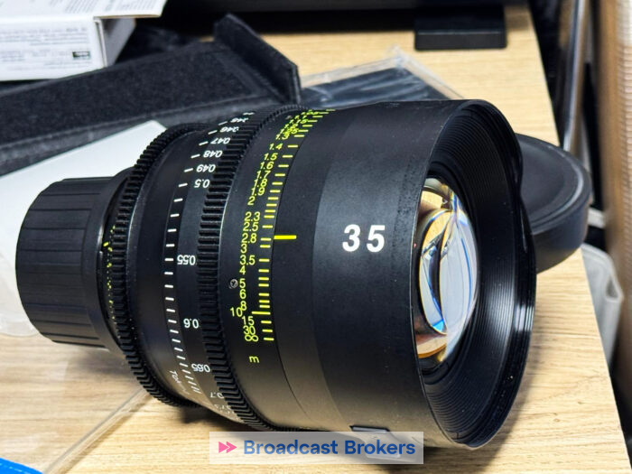 TOKINA VISTA PRIME 35mm PL