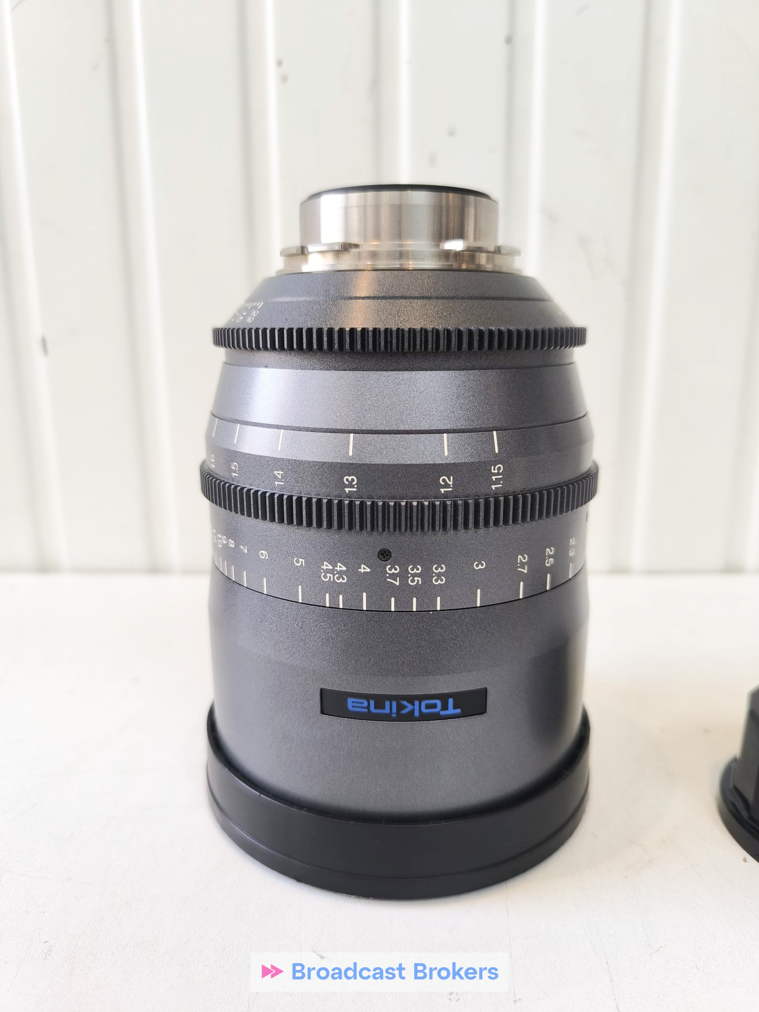 TOKINA VISTA ONE PRIME 105mm T1.5 PL metric 02 Tokina VISTA ONE PRIME 105 T1.5 metric - Image 2