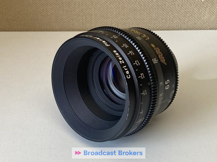 ARRI ULTRA PRIME x8: 16-20-24-32-40-50-65-85mm metric - Image 15