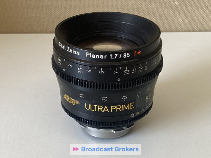 ARRI ULTRA PRIME x8: 16-20-24-32-40-50-65-85mm metric - Image 16